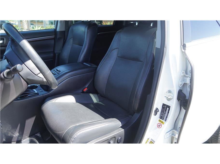 2016 Toyota Highlander Limited Platinum Sport Utility 4D