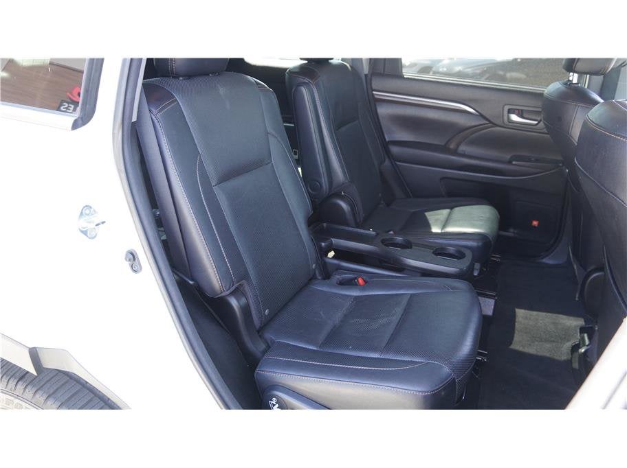 2016 Toyota Highlander Limited Platinum Sport Utility 4D