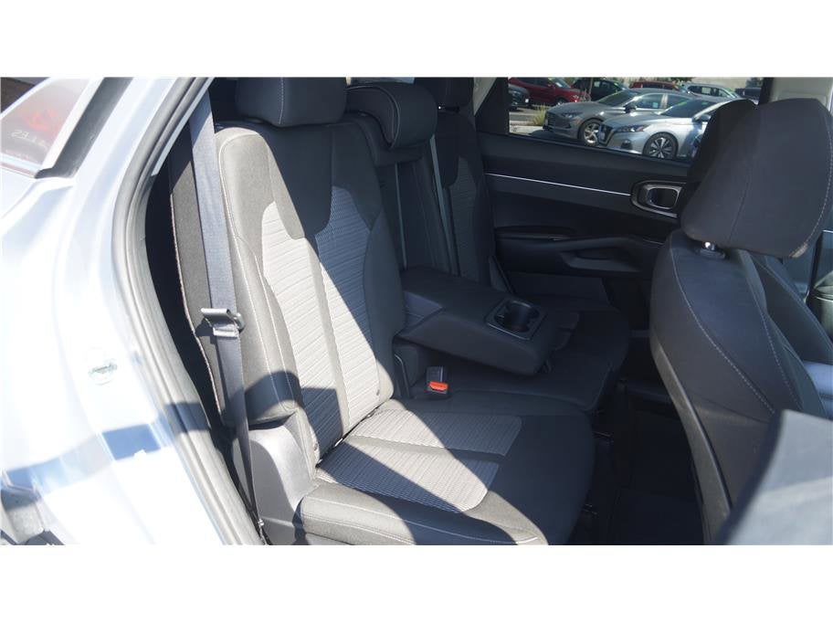 2022 Kia Sorento LX