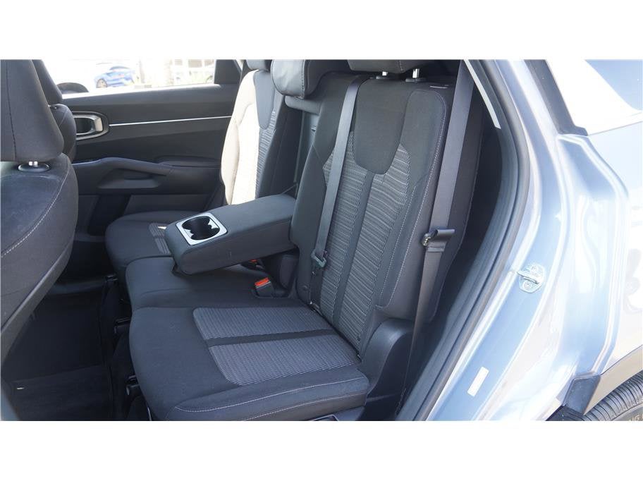2022 Kia Sorento LX