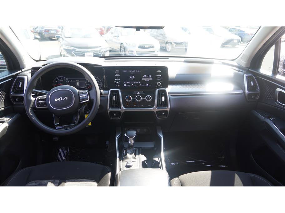 2022 Kia Sorento LX