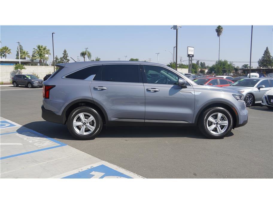 2022 Kia Sorento LX
