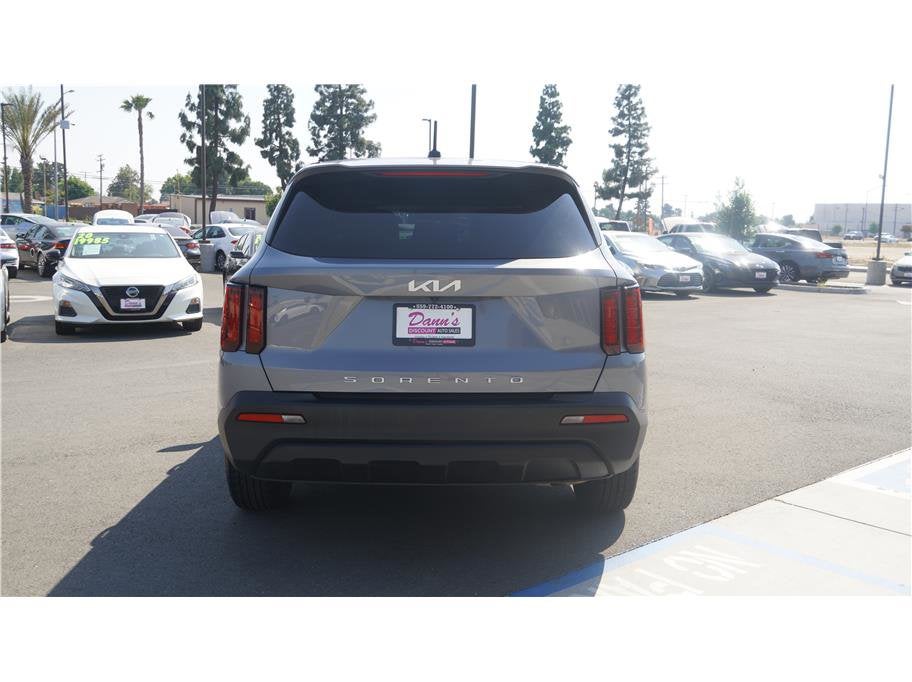 2022 Kia Sorento LX
