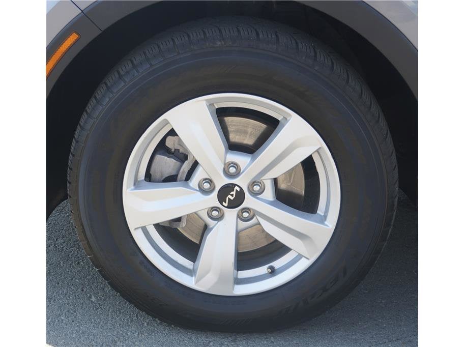 2022 Kia Sorento LX
