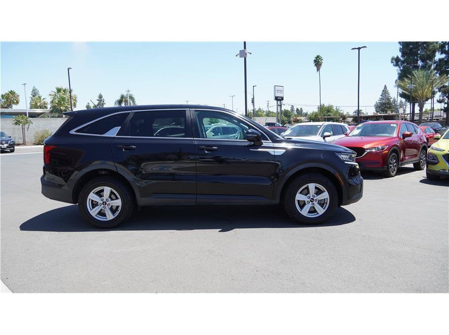 2022 Kia Sorento LX