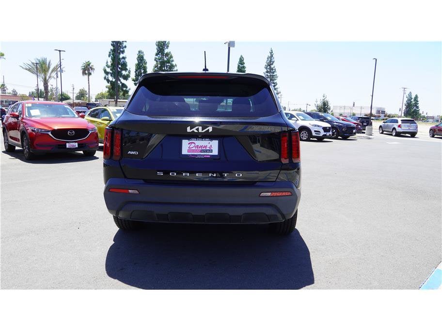 2022 Kia Sorento LX