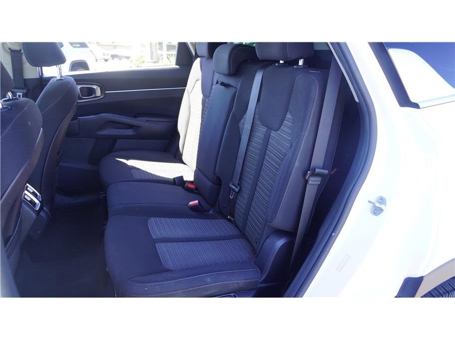 2022 Kia Sorento LX