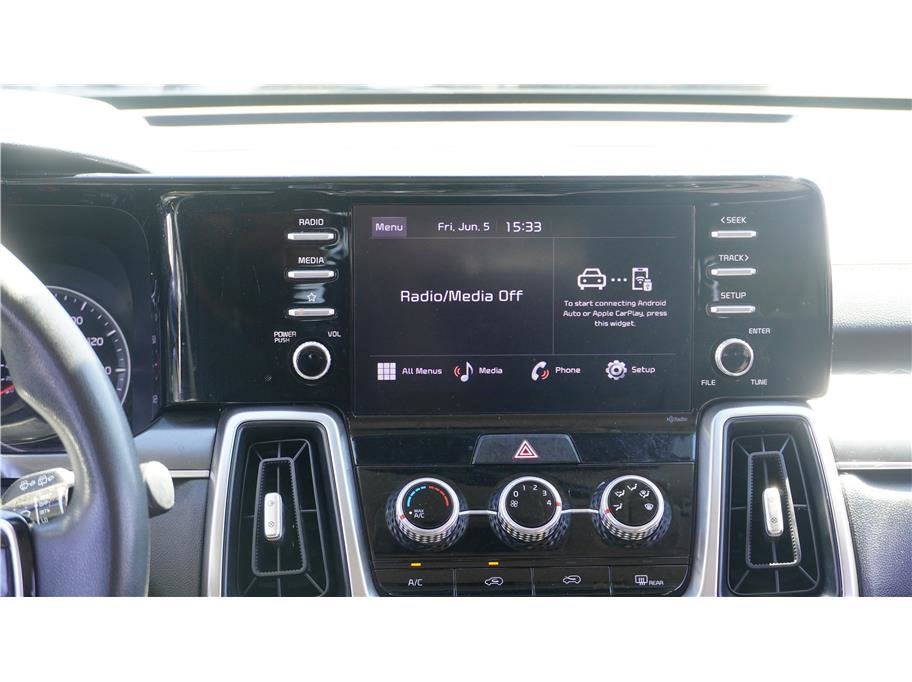2022 Kia Sorento LX