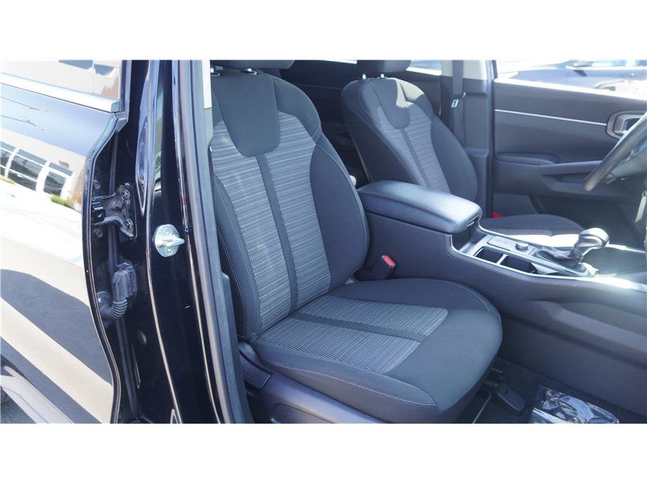2022 Kia Sorento LX