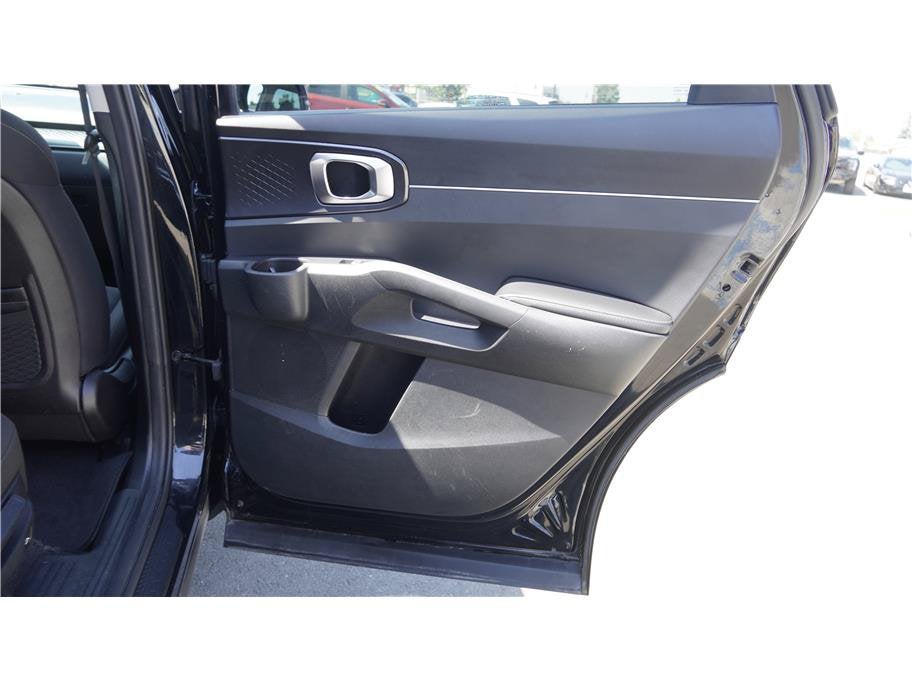 2022 Kia Sorento LX