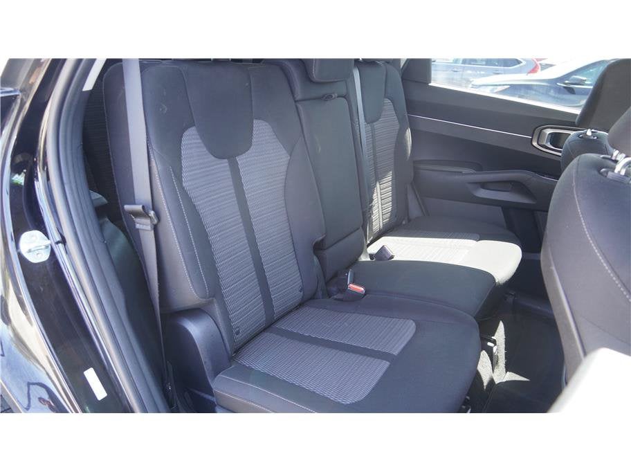 2022 Kia Sorento LX