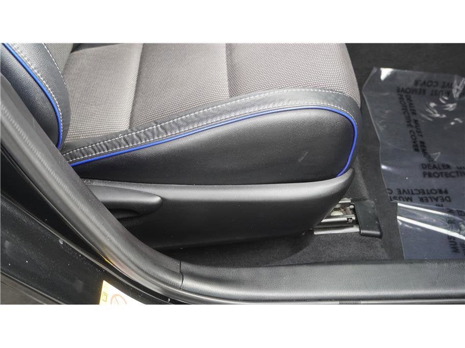 2017 Toyota Corolla SE Sedan 4D