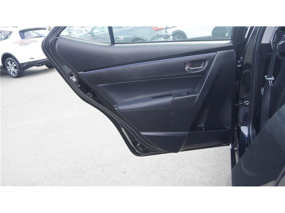 2017 Toyota Corolla SE Sedan 4D