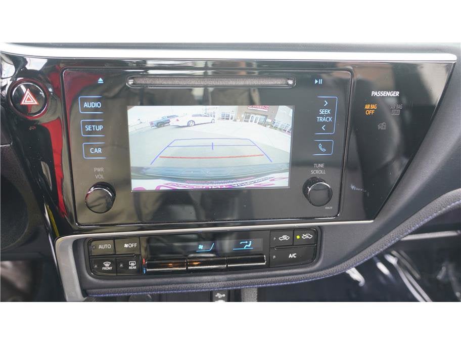 2017 Toyota Corolla SE Sedan 4D