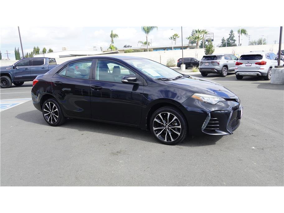 2017 Toyota Corolla SE Sedan 4D