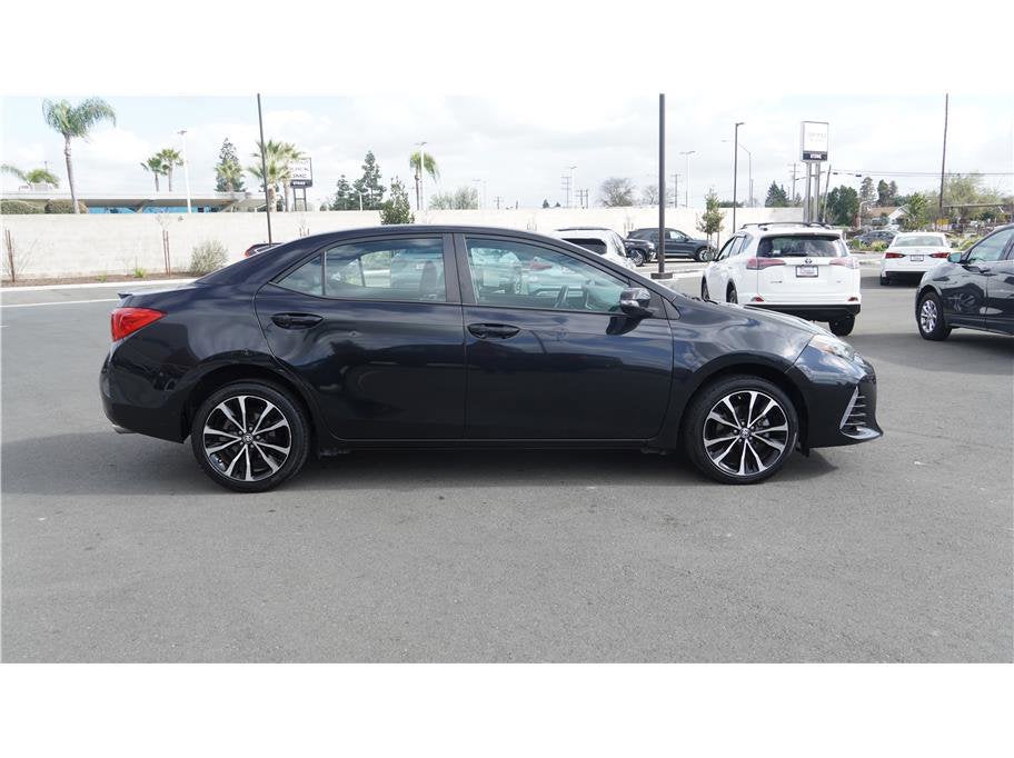 2017 Toyota Corolla SE Sedan 4D