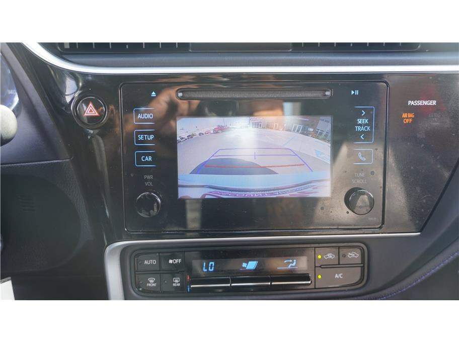 2017 Toyota Corolla SE Sedan 4D