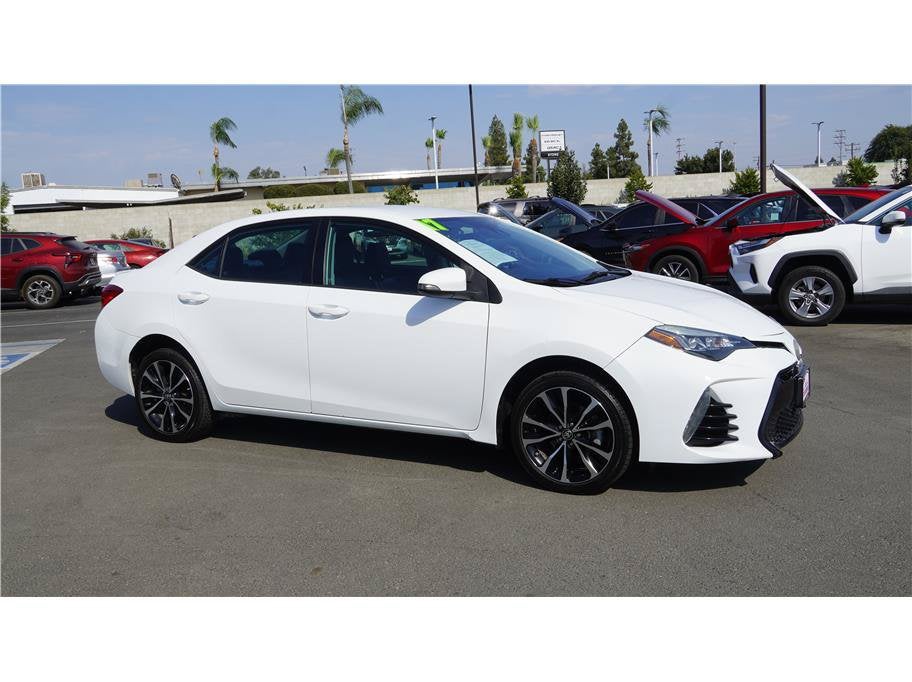 2017 Toyota Corolla SE Sedan 4D