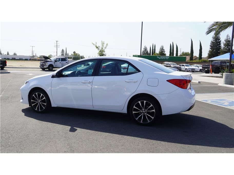 2017 Toyota Corolla SE Sedan 4D