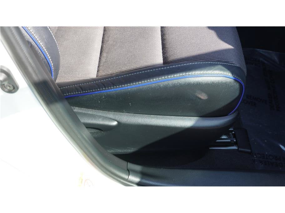 2017 Toyota Corolla SE Sedan 4D