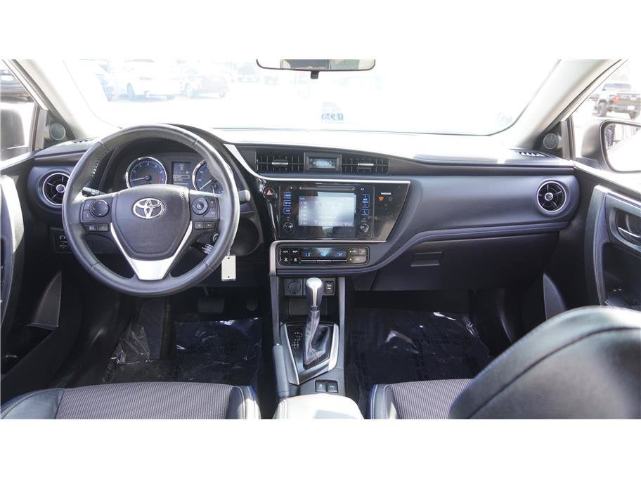 2017 Toyota Corolla SE Sedan 4D