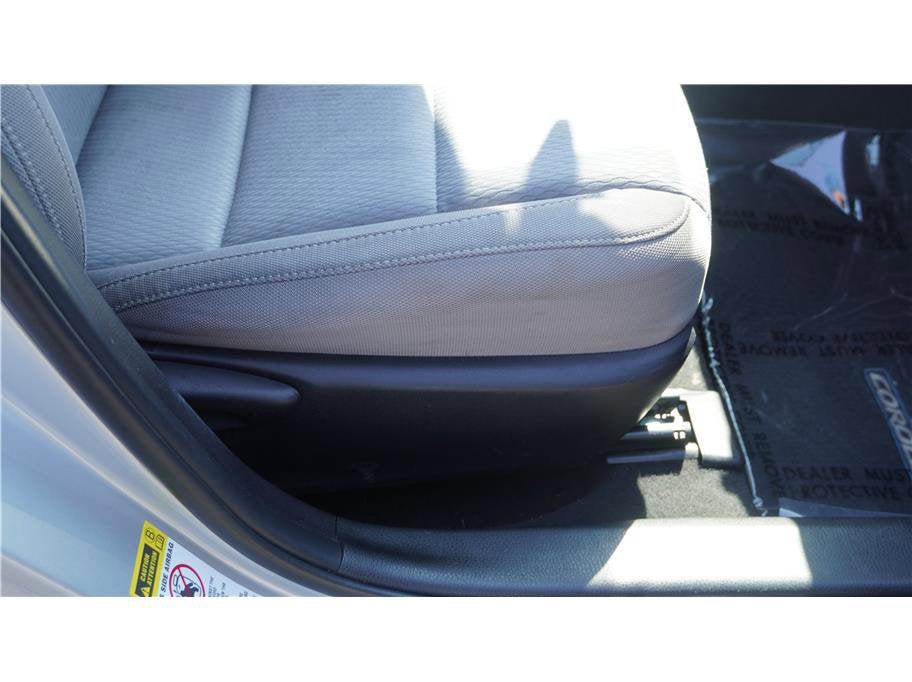 2016 Toyota Corolla LE Plus Sedan 4D