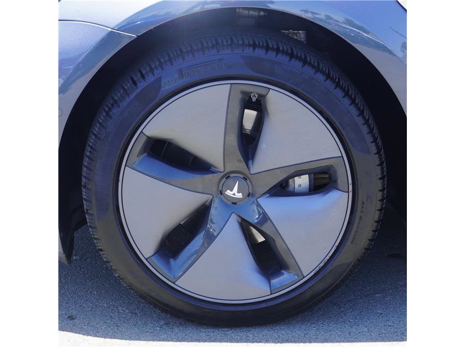 2018 Tesla Model 3 Long Range Sedan 4D