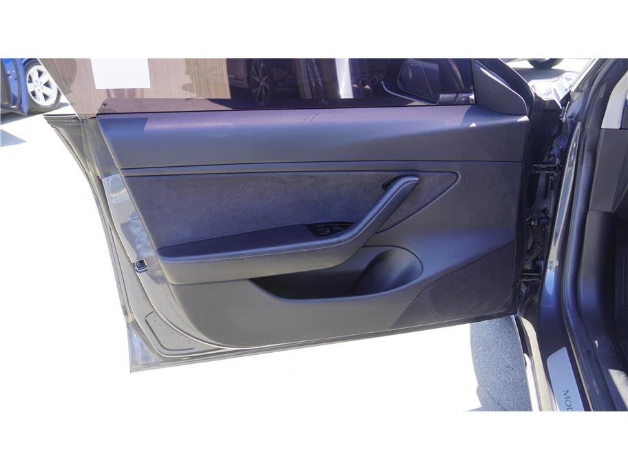 2018 Tesla Model 3 Long Range Sedan 4D