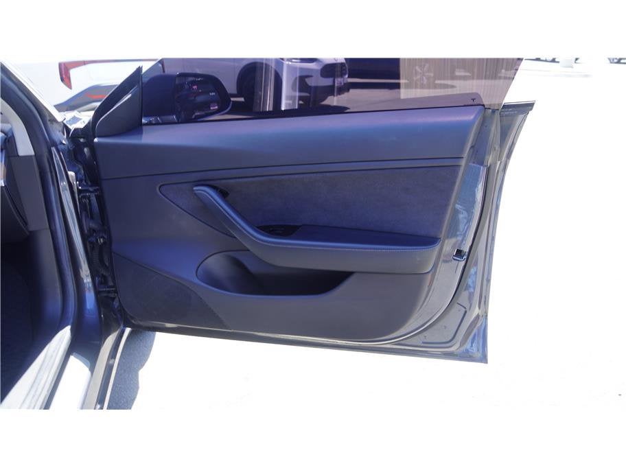 2018 Tesla Model 3 Long Range Sedan 4D