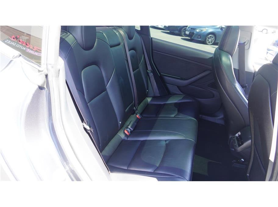 2018 Tesla Model 3 Long Range Sedan 4D