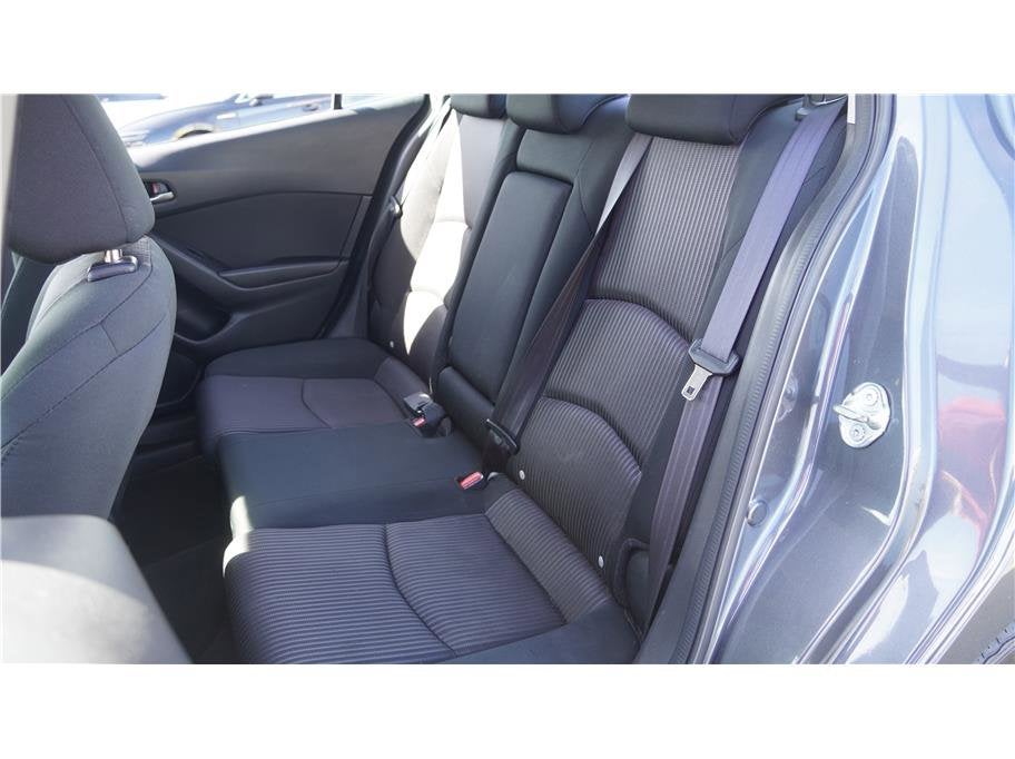 2016 Mazda Mazda3 i Sport