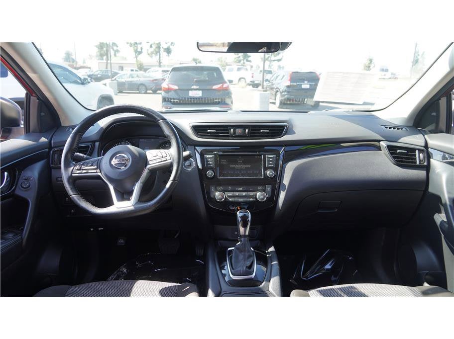 2021 Nissan Rogue Sport SV