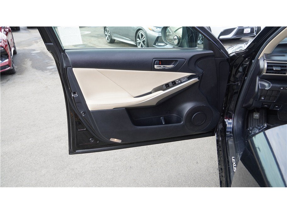 2016 Lexus IS 200t IS 200t Sedan 4D