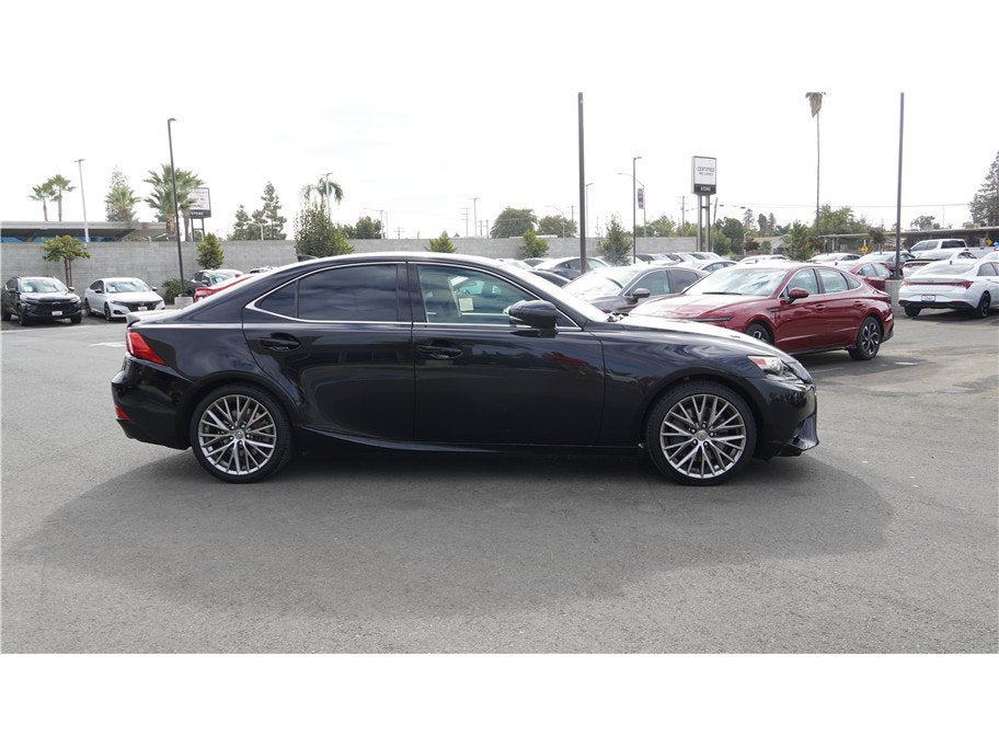 2016 Lexus IS 200t IS 200t Sedan 4D