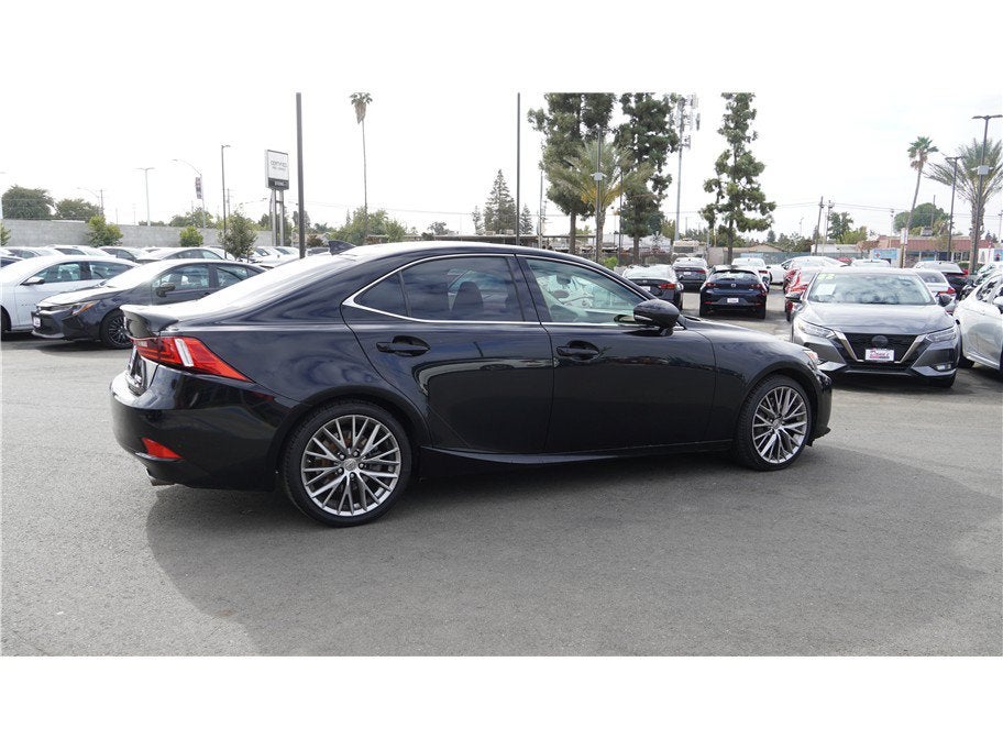 2016 Lexus IS 200t IS 200t Sedan 4D