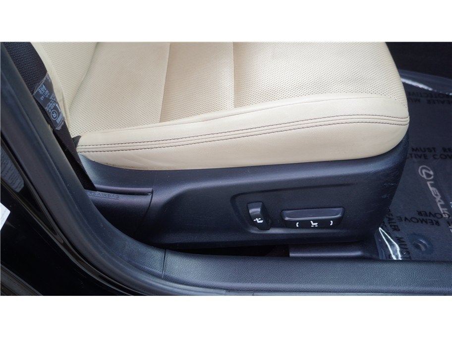 2016 Lexus IS 200t IS 200t Sedan 4D