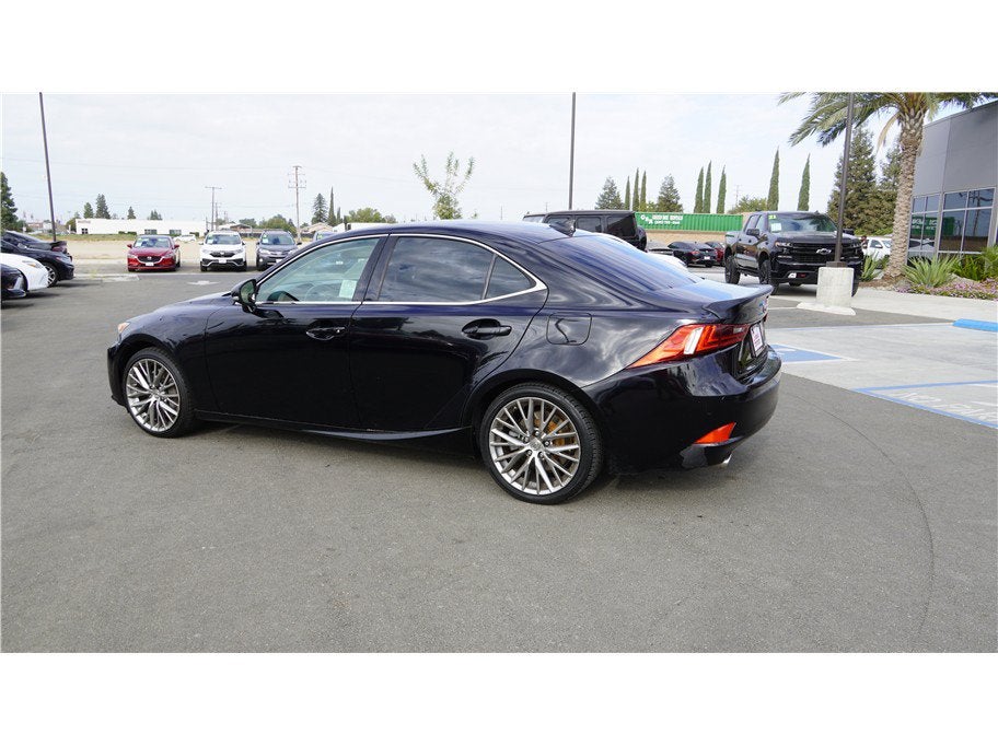 2016 Lexus IS 200t IS 200t Sedan 4D