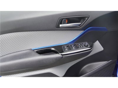 2019 Toyota C-HR XLE Sport Utility 4D