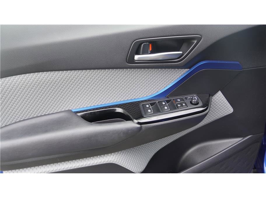 2019 Toyota C-HR XLE Sport Utility 4D