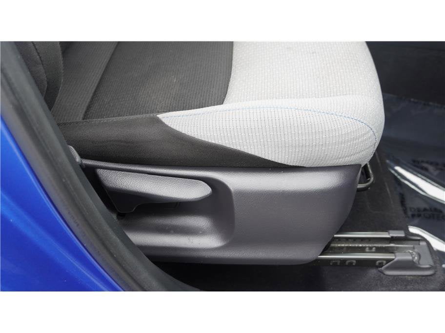 2019 Toyota C-HR XLE Sport Utility 4D