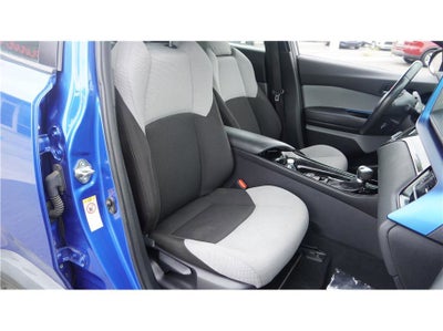 2019 Toyota C-HR XLE Sport Utility 4D