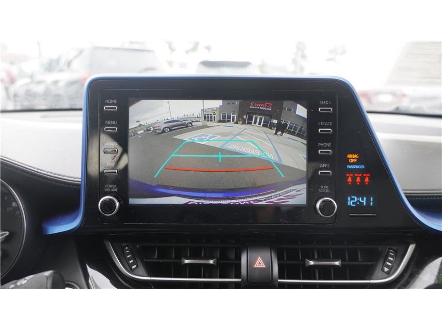 2019 Toyota C-HR XLE Sport Utility 4D