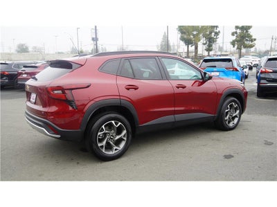 2025 Chevrolet Trax LT