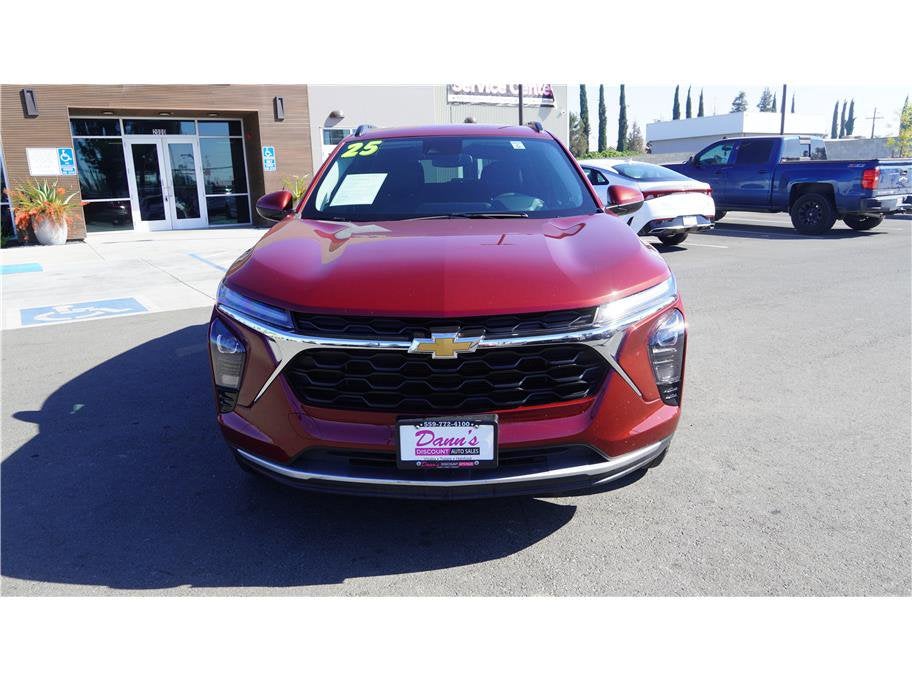2025 Chevrolet Trax LT