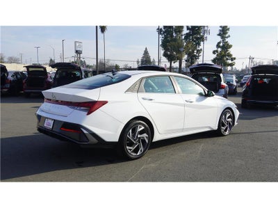 2025 Hyundai Elantra SEL Convenience