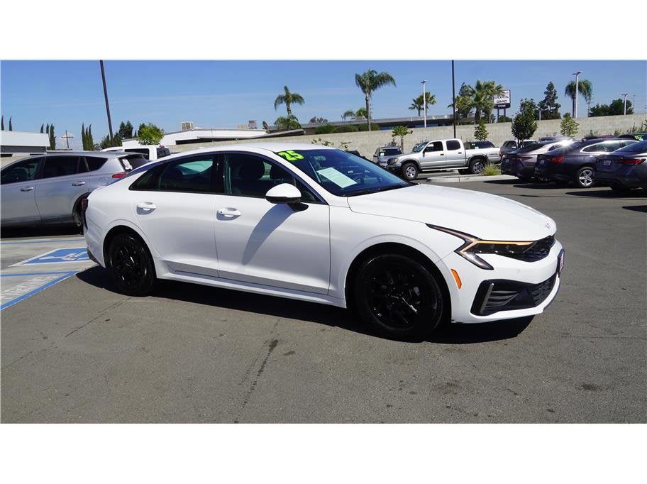 2025 Kia K5 LXS