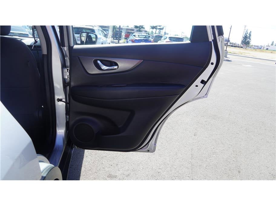 2016 Nissan Rogue S Sport Utility 4D